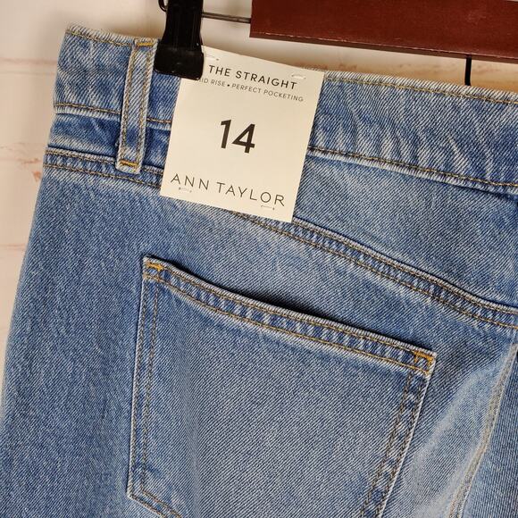 NEW Ann Taylor Straight Jeans Sz 14 Light Indigo Blue Wash Stretch Denim 28" Ins - Picture 10 of 16